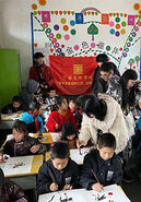 人民日报点赞！中国美术学院教师走进贵州从江县岜扒小学开展美育帮扶