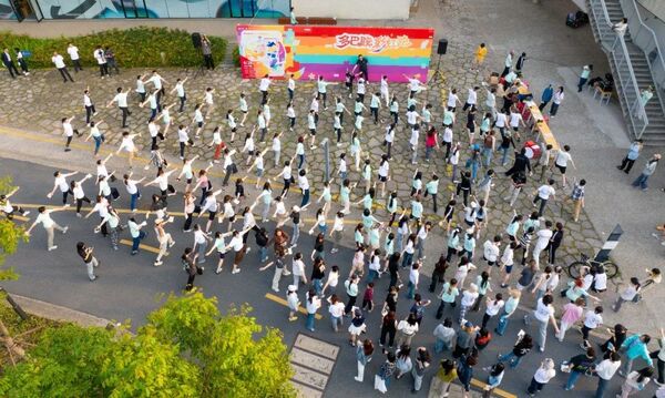 1e84f8afc32a5f7f10ab0e03402678fb3911cc0e