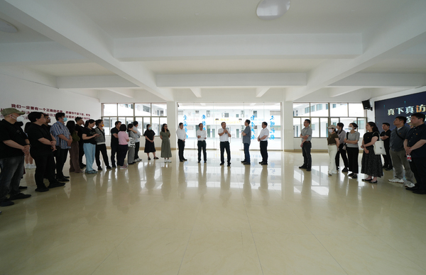 学校主题教育读书班组织赴浦江现场教学 党委书记金一斌带队