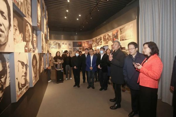 潘天寿纪念馆被授予“中国民主同盟传统教育基地” “浙江省盟员传统教育基地”