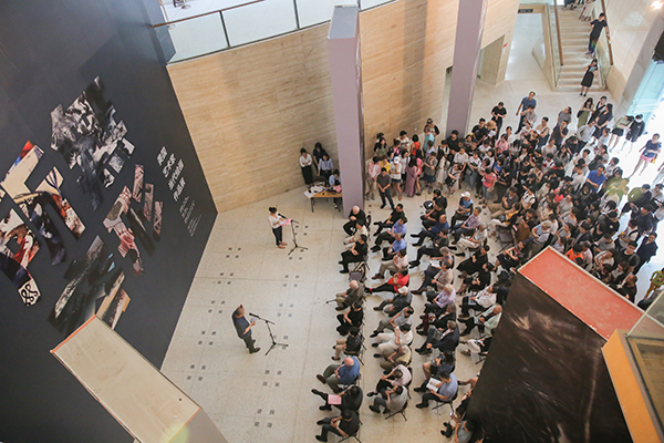 「无所容形」——美国艺术家当代绘画作品展在我院美术馆隆重开幕