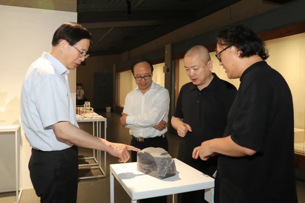 许罗德在中国美院调研时强调 纵深推进清廉学校建设 让清廉成为国美鲜明的底色