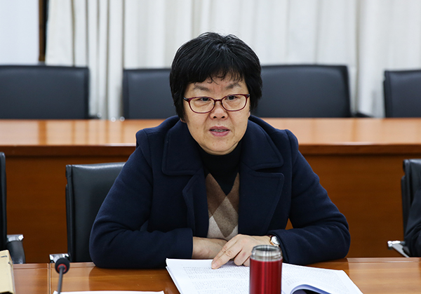 我校党委中心组召开理论学习会