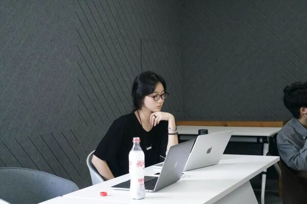 b518e3fa99f77e9255227a71d7ac20f3127c1579